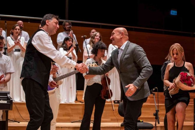 Ege’nin İki Yakası Bu Konserde Buluştu