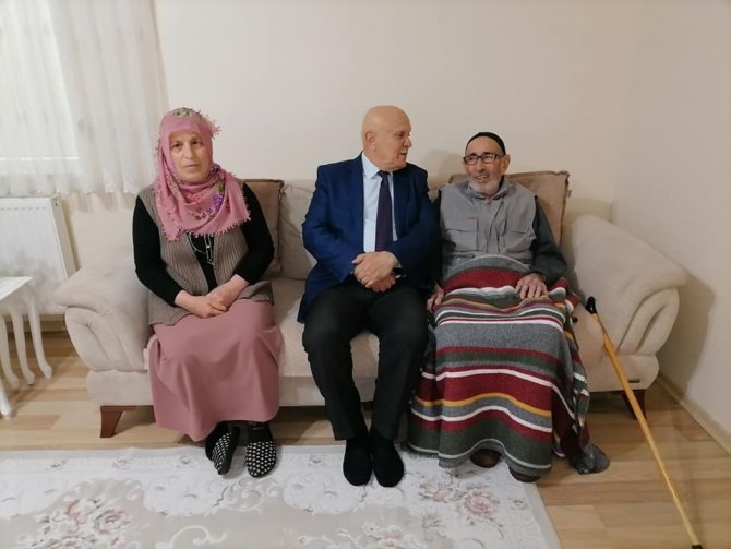 Başkan Pekmezci “Anneler Gününde’ Şehit Annelerini Unutmadı