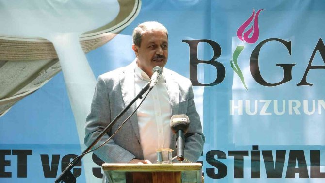 Bigadiç’te Binlerce Vatandaş Festivalde Bir Araya Geldi