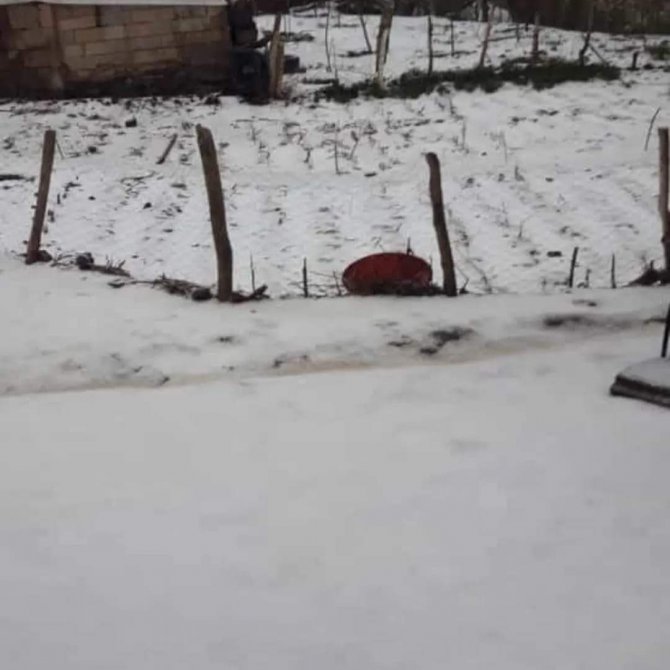 Ahlat’ta Mayıs Ayında Kar Yağdı