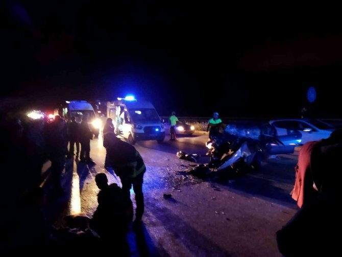 Çorum’da Yolcu Otobüsü Otomobille Çarpıştı: 6 Yaralı