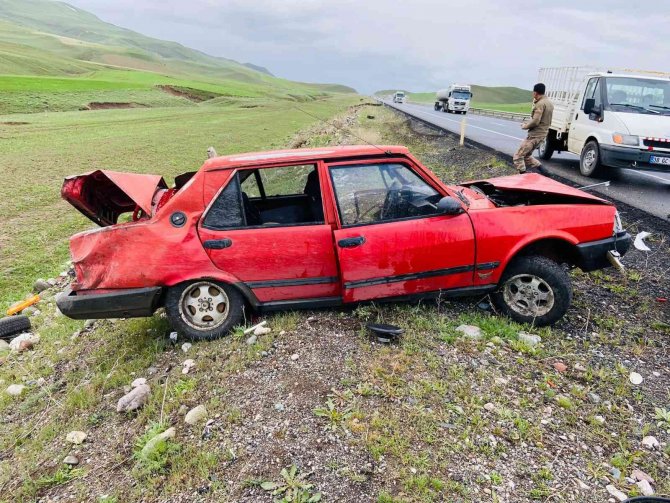 Direksiyon Hakimiyetini Kaybeden Otomobil Takla Attı