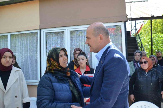 Bakan Soylu’dan Yalovalı Şehidin Ailesine Ziyaret