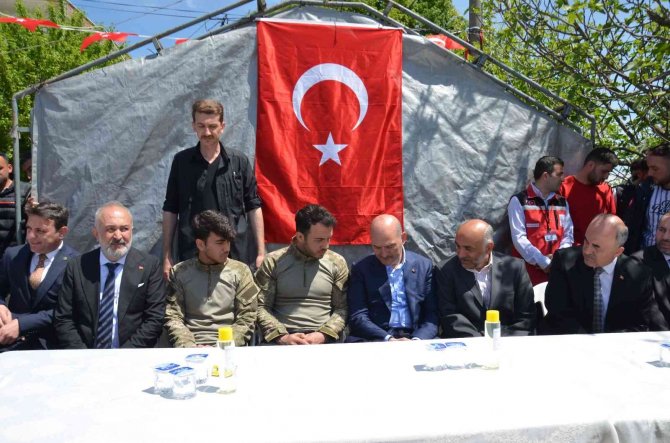 Bakan Soylu’dan Yalovalı Şehidin Ailesine Ziyaret