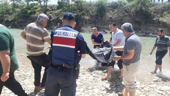 Kaybolan Yaşlı Adamın Cesedi Savrun Çayı’nda Bulundu