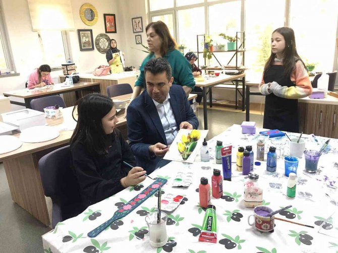 Safranbolu’da Halk Eğitim Kurslarına Yoğu İlgi