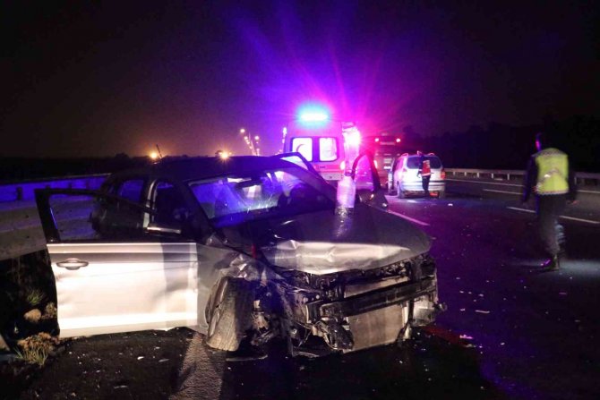 Kuzey Marmara Otoyolu’nda İki Otomobil Çarpıştı: 5 Yaralı