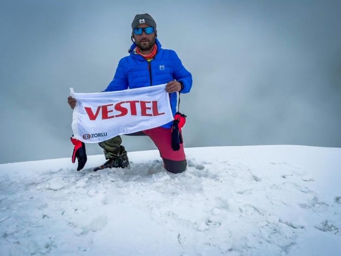 Vestel’in Dağcısından 5 Zirve Tırmanışı