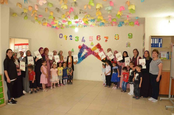 Kursiyer Annelerin ’Anneler Günü’ Mutluluğu
