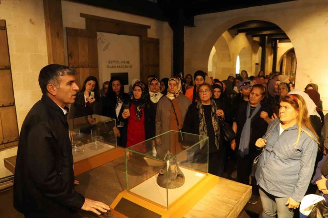 Akdenizli Kadınlara ’Anneler Günü’ Hediyesi; Gaziantep Gezisi