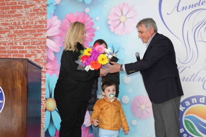 Kandilli ’De Kadınlar Anneler Gününde Doyasıya Eğlendi