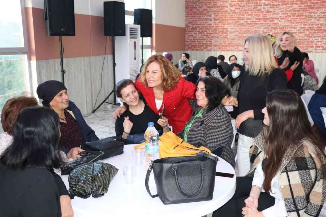 Kandilli ’De Kadınlar Anneler Gününde Doyasıya Eğlendi