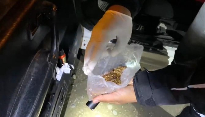 Otomobilinden Uyuşturucu Çıkan Şüpheli Tutuklandı