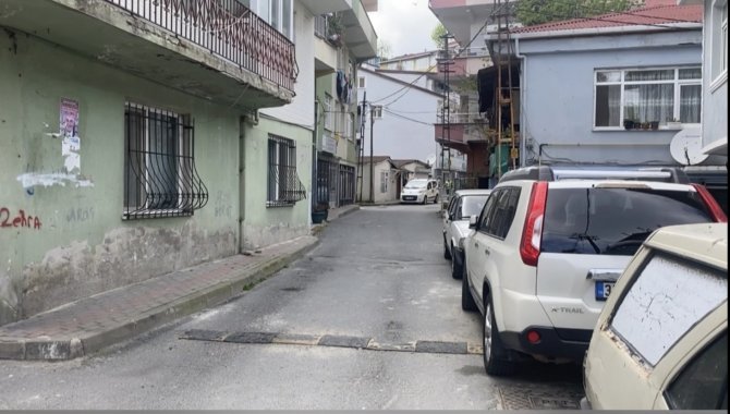 İ̇stanbul’da Elti Dehşeti: Sokak Ortasında Tabancayla Ağzından Vurdu
