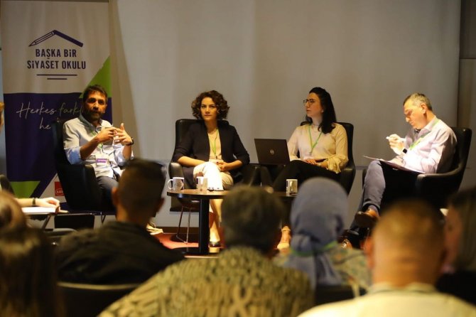 “Başka Bir Siyaset Okulu”, Selçuk’ta Başladı