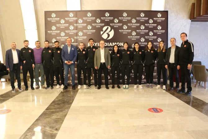 Mehmet Baykan’dan Kadın Taekwondo Milli Takımı Ve Para Taekwondo Milli Takımı’na Ziyaret