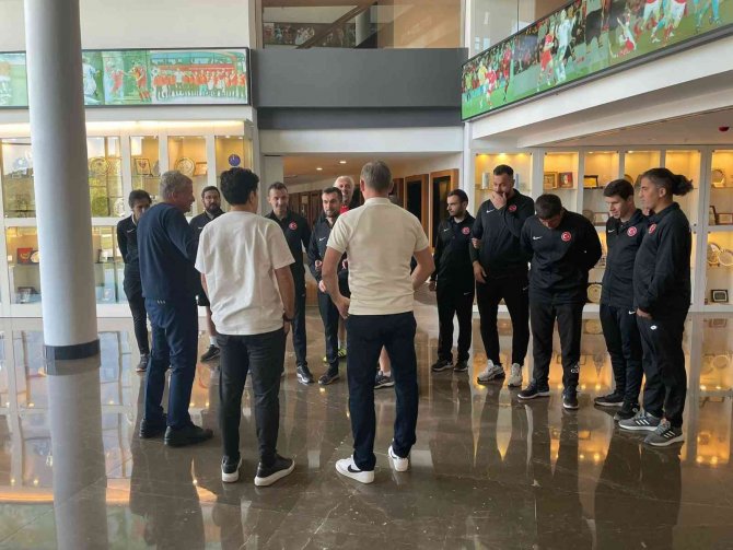 Başkan Servet Yardımcı Ve Kuntz, Sesi Görenler Milli Takımı İle Bir Araya Geldi