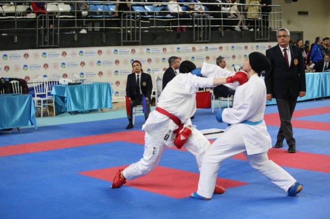 1800 Sporcunun Ter Döktüğü Şampiyona Sakarya’da Devam Ediyor