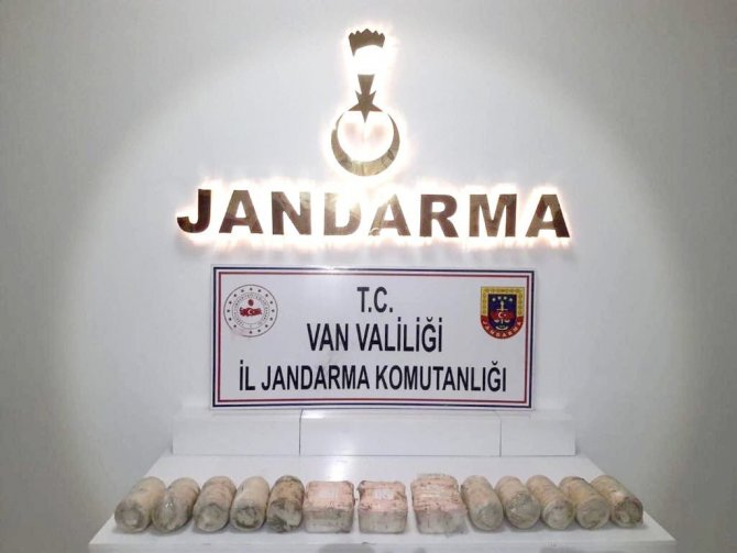 Başkale’de 9 Kilo Uyuşturucu Ele Geçirildi