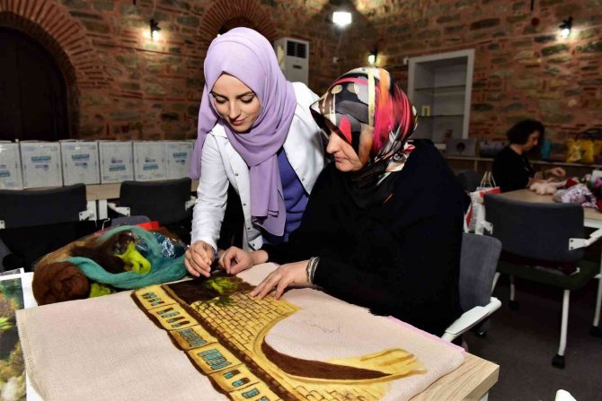 Yıldırımlı Kadınların Elinden Keçe Sanatı