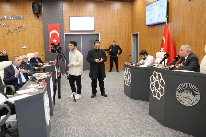 İ̇lkadım Belediye Meclisi’nde Borçlanma Tartışması