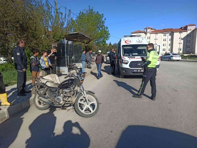 İ̇ki Motosiklet Kafa Kafaya Çarpıştı: 2 Yaralı