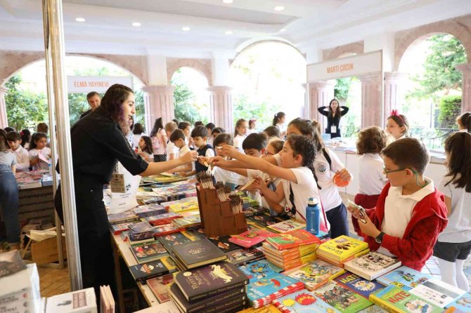 4. Alanya Uluslararası Çocuk Festivali Ziyaretçilerine Kapılarını Açtı