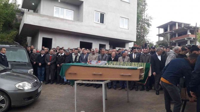 Kazada Ölen Anne İle Kızı Son Yolculuklarına Uğurlandı