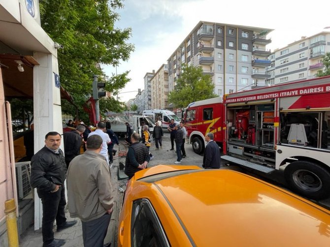 Başkentte Zincirleme Kaza Kamerada: 2 Yaralı