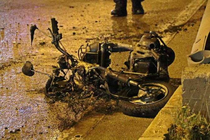 Kaza Sonrası ‘Katil Oldum’ Diye Gözyaşı Döken Sürücü Tutuklandı
