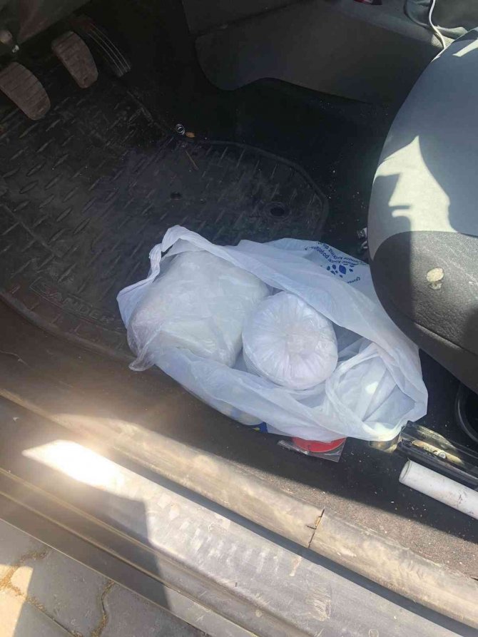 Kuşadası’nda 1 Kilogram Uyuşturucu Ele Geçirildi