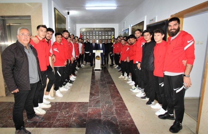 Bayburtspor’dan Başkan Pekmezci’ye Teşekkür Ziyareti