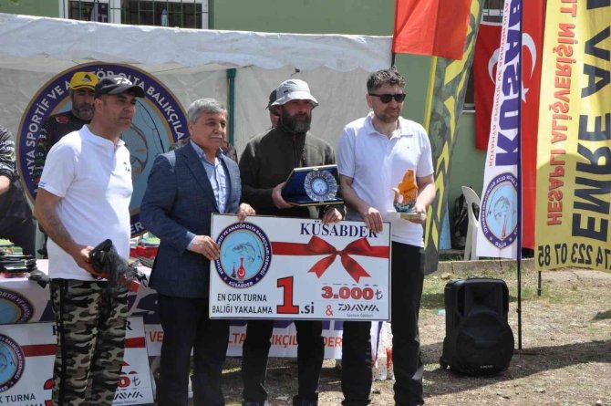 Altıntaş’ta “Turna Balığı Yakalama Yarışması”