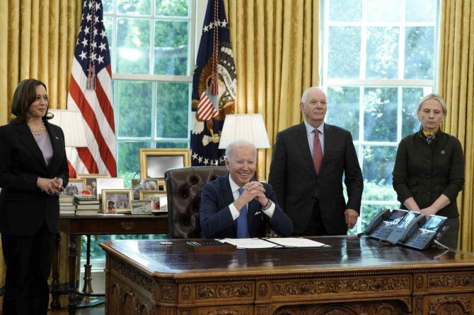 Biden “2022 Ukrayna Demokrasi Savunması Ödünç Verme Ve Kiralama Yasası”nı İmzaladı