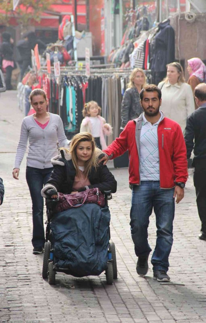 Eski Vekil Karaburun: "Evliliğimiz Osmangazi Köprüsü Gibi Uzun Ömürlü Olsun"