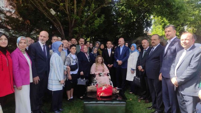 Eski Vekil Karaburun: "Evliliğimiz Osmangazi Köprüsü Gibi Uzun Ömürlü Olsun"