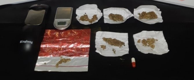 Uyuşturucu Ticareti Yapan 11 Şüpheli Tutuklandı
