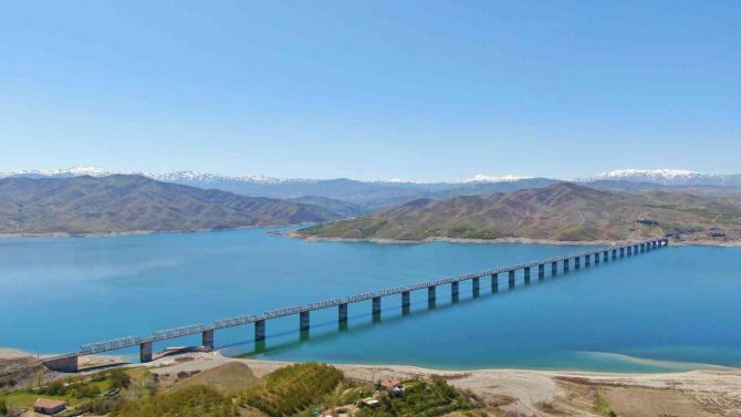 Türkiye’nin En Uzun Demir Yolu Köprüsü Elazığ’da