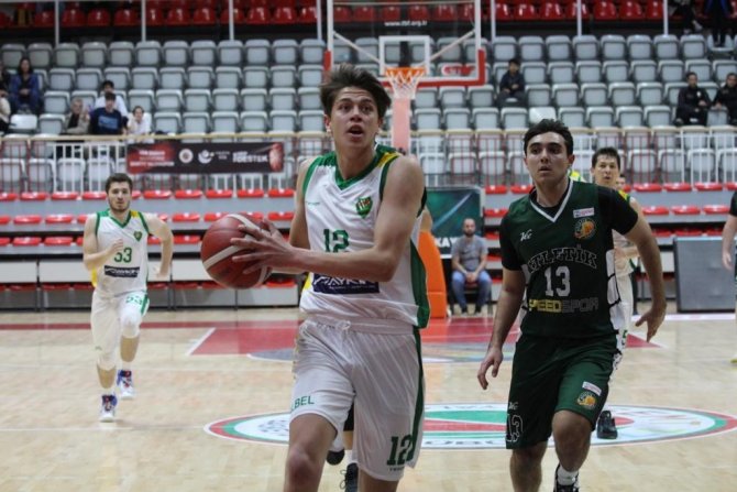 Potada Kazanan Altınova Üst Tura Göz Kırptı