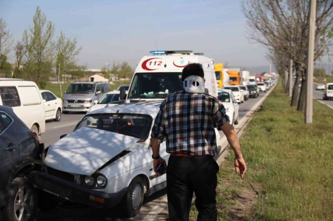 Eskişehir-ankara Karayolunda Zincirleme Trafik Kazası, 2 Yaralı