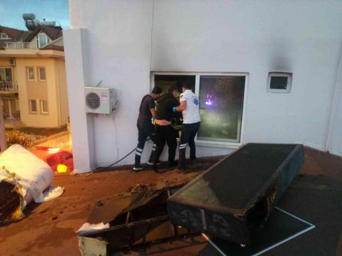 Alkollü Müşteri Otel Odasını Yaktı