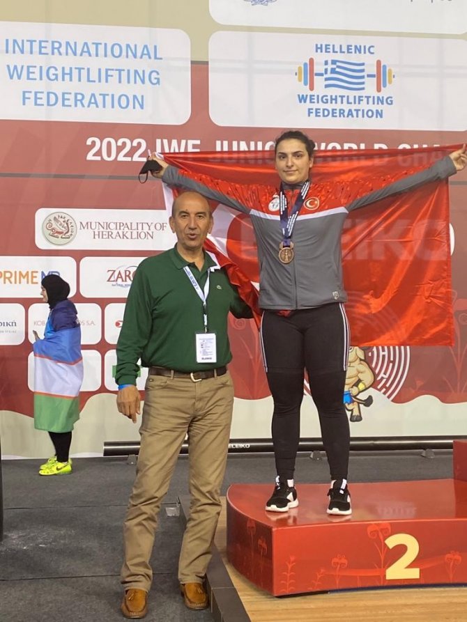 Halterde 1 Gümüş 1 Bronz Madalya