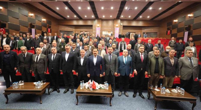 Amasya Esnaf Ve Sanatkarlar Odasında Başkan İ̇sa Köse Güven Tazeledi