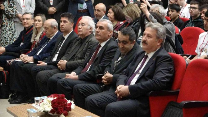 Destanlaşan Liseler Kongrede Buluştu