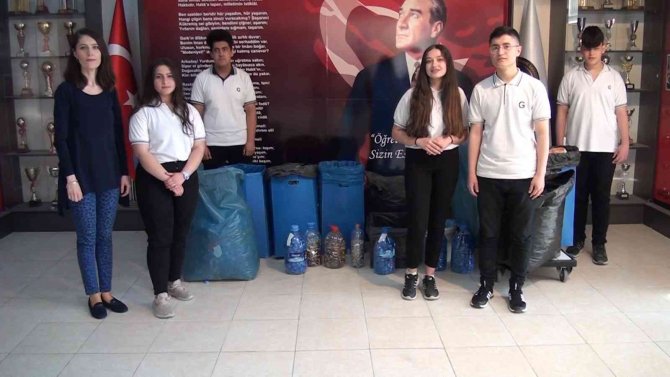 3 Ayda 50 Bin Adet Pil Ve 30 Bin Adet Mavi Kapak Topladılar