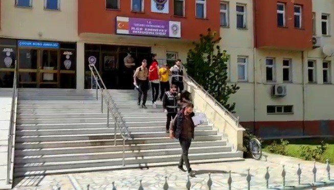 Tavşanlı İlçesinde Motosiklet Hırsızlığı Şüphelisi 3 Kişi Tutuklandı