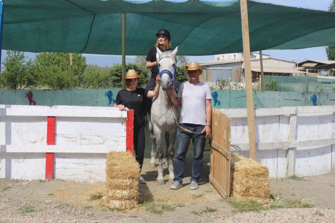 Salihli’de 5 Eylül Atlı Spor Kulübü Kuruldu