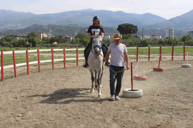 Salihli’de 5 Eylül Atlı Spor Kulübü Kuruldu