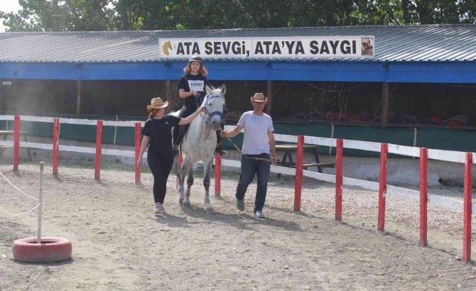 Salihli’de 5 Eylül Atlı Spor Kulübü Kuruldu