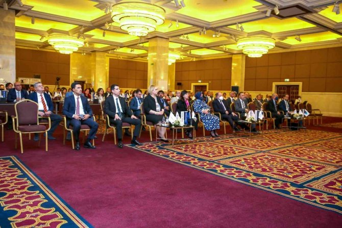 Eski Sağlık Bakanı Akdağ: "Önce Reel Bir Ödeme Sistemi Daha Sonra Buna Paralel Olarak Değer Bazlı Bir Ödeme Sistemine Geçmeliyiz”